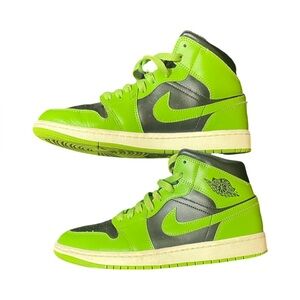 Air Jordan 1 mid “Altitude Green”